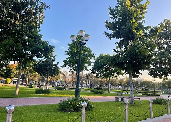 Khách sạn Hoang Anh *